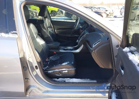 2017 Acura Tlx Advance Package z USA, uszkodzony, nr VIN 19UUB2F71HA003279